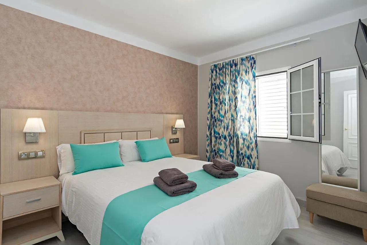 Lovely 3-Bed Villa In Puerto Del Carmen Puerto del Carmen  Spain